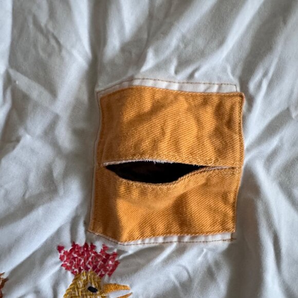 Hand-Embroidered Rooster Floral Tablecloth Patio Table Bonjour 58” Round White - Picture 6 of 12